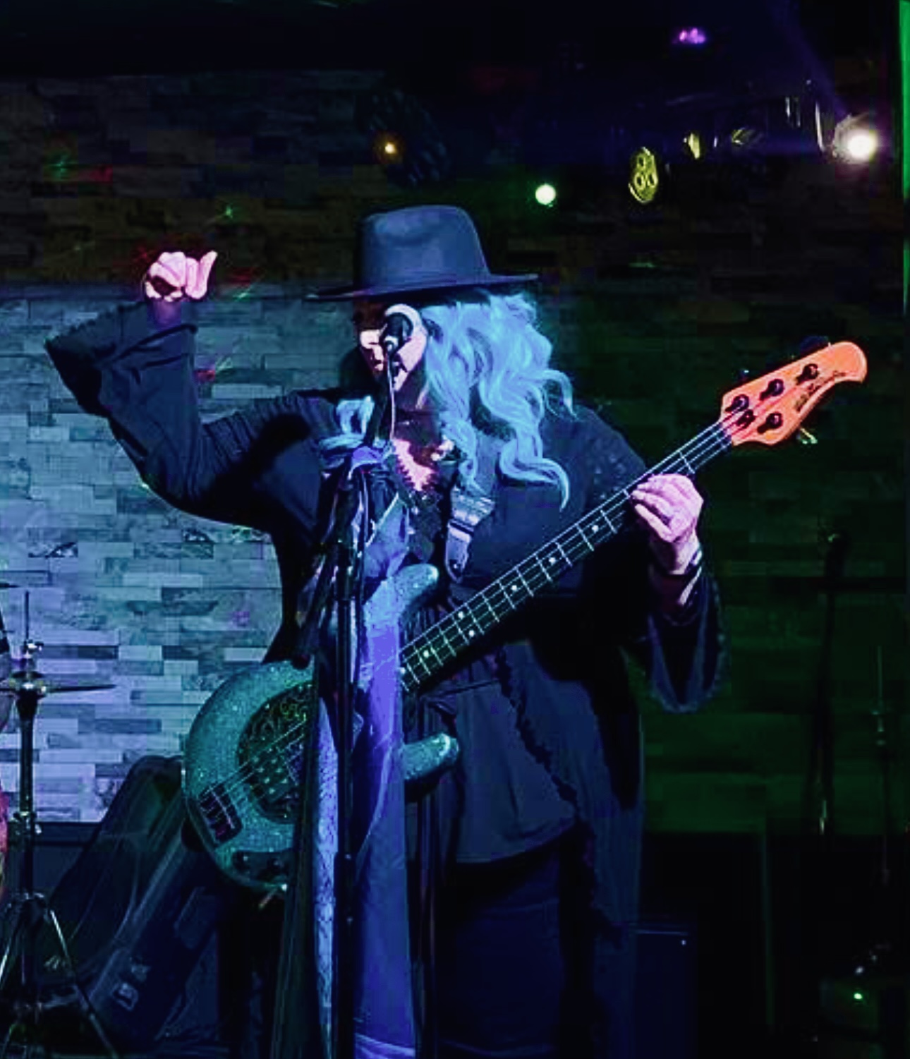 Pop and Roll live